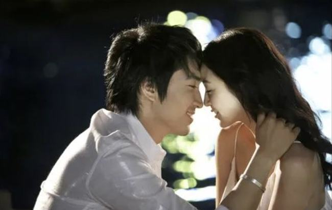 半夜不要照镜子