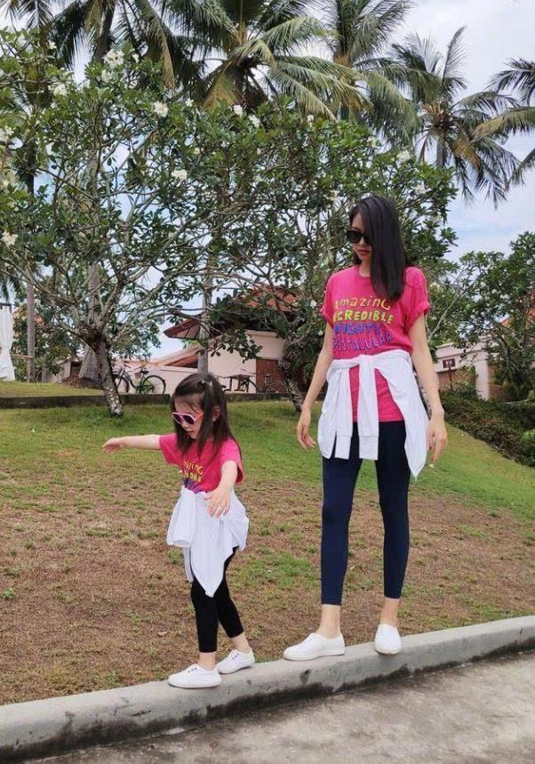 可怜的富家小姑娘